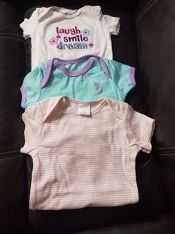 Clothing for baby 0-3 months