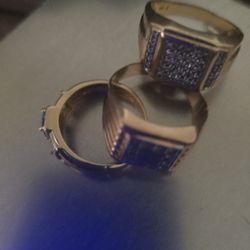 14k Rings With Diamonds 18.5 Gms 