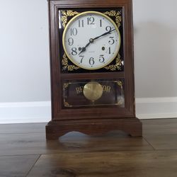 Regulator 31 Day Wall/Mantel Clock With Key