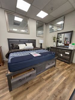 4 PC KING BEDROOM SET