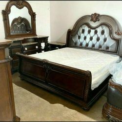 Stanley Cherry Brown Sleigh Bedroom Set 