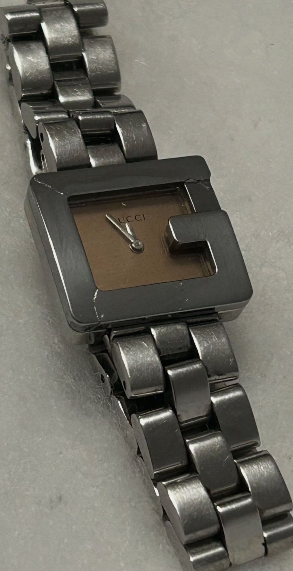 Women’s Gucci 1100-L Watch