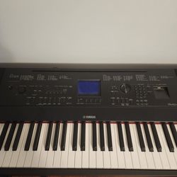 Yamaha DGX-660 Piano 