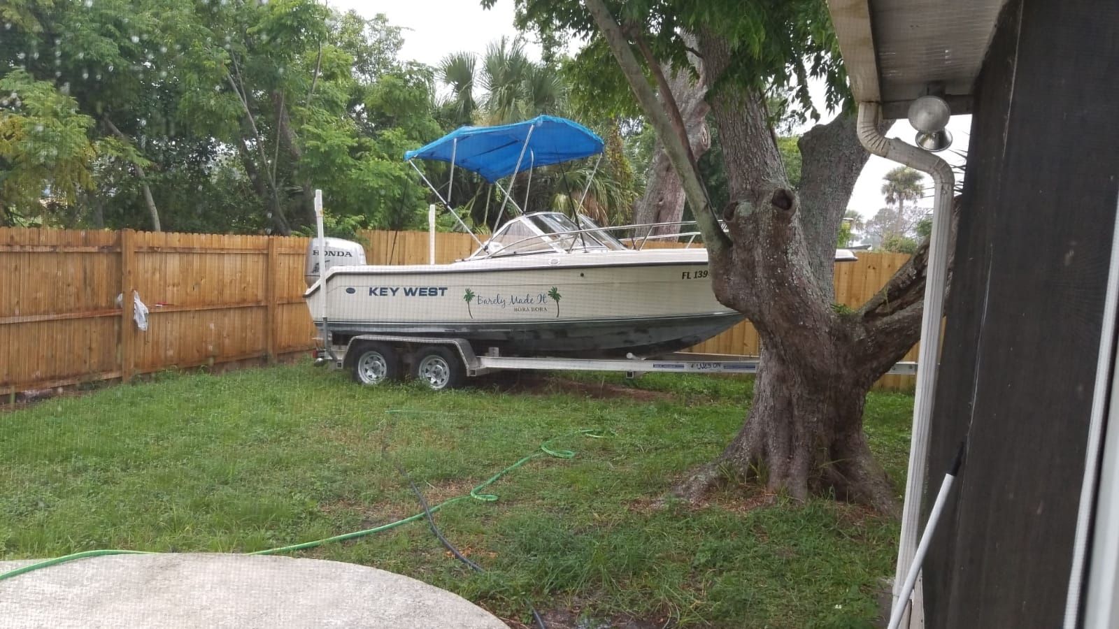 Boat 21 ft key west Honda engine 225 with trailer