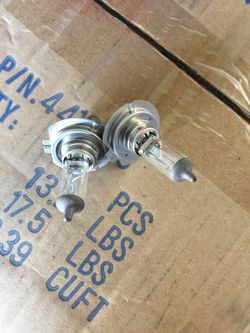 H7 headlight bulbs