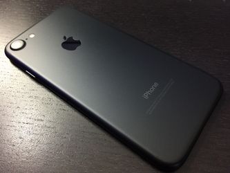 iPhone 7 (90 day warranty) UNLOCKED