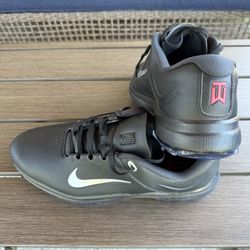 Tiger Woods Nike Golf Shoes Men’s Size 10.5 BRAND NEW