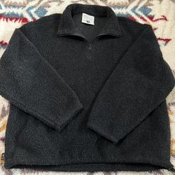 Mens Fleece Pullover - Size L