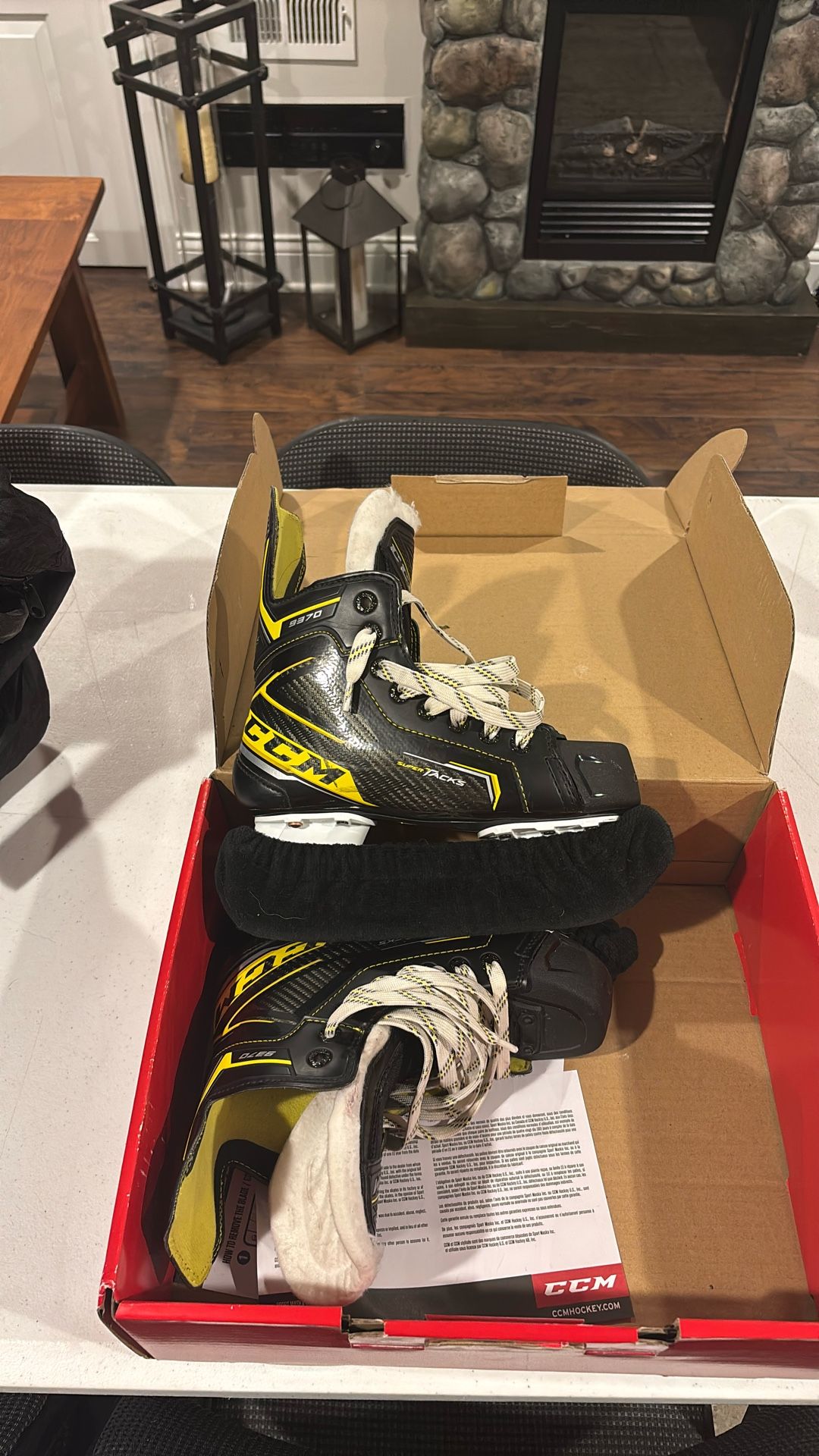 CCM Jr Super Tack Skates