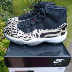 New Women's Air Jordan 11 Retro Size 6 Animal Instinct 