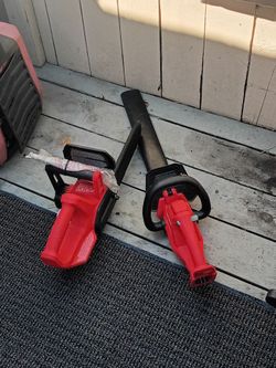 Craftsman battery operated chainsaw in gardening tool brand new with batteries and charger 100 bucks for both brand new never used
