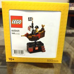 Lego Mini Pirate Ship (GWP) 