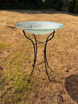 Glass bird bath