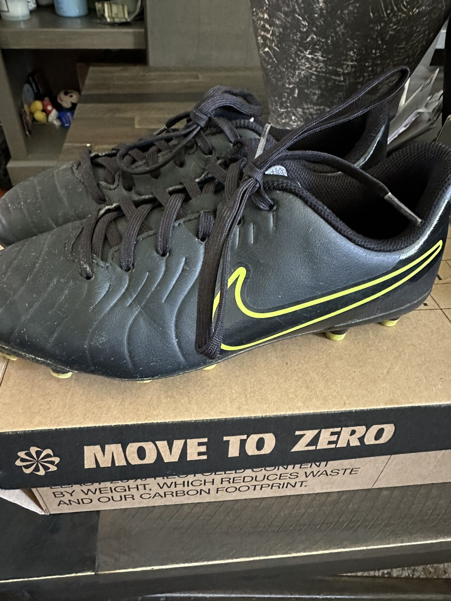 Nike Football Cleat Size 6