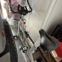 Pooboo Exercise Bike 