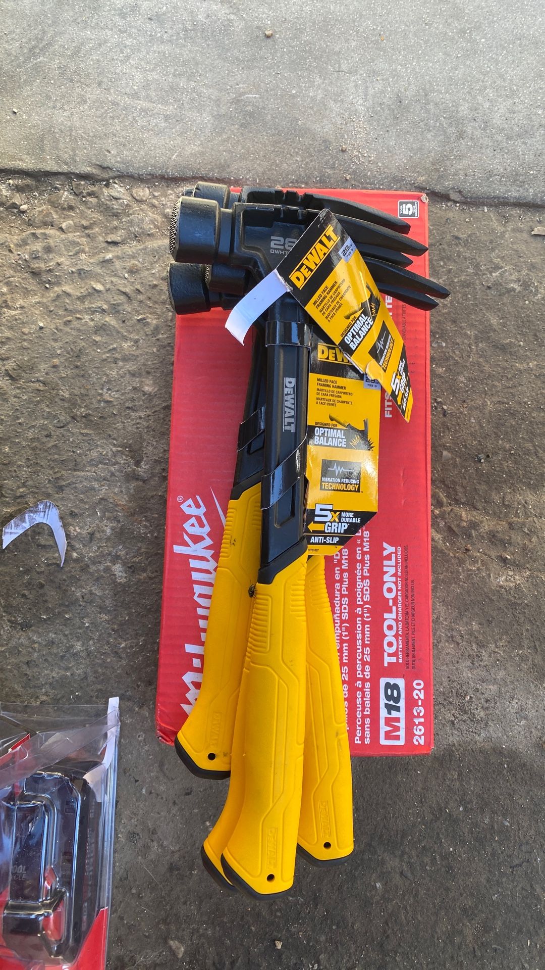 Dewalt 28oz Hammer $26 Each/cada Uno