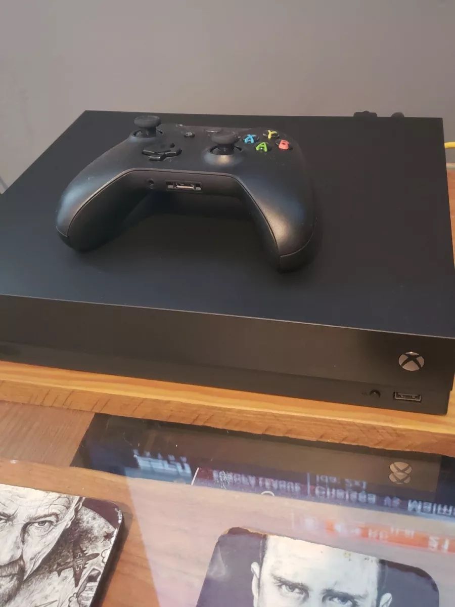 Xbox One X 