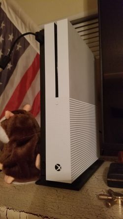 2TB Xbox One S / Elite Controller / 6 Games