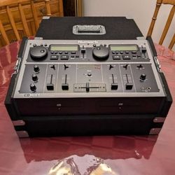 LIKE NEW Numark CDMIX System with Road Case