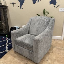 Swivel Accent Chair