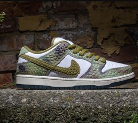 Nike Dunk SB Alexis Sablone Chameleon
