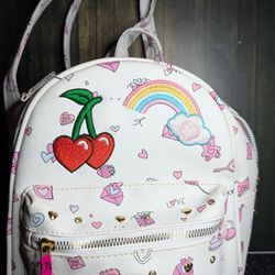 UNDER ONE SKY Backpack 