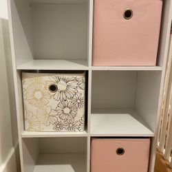White Cubicle Storage Of 6 Cubes
