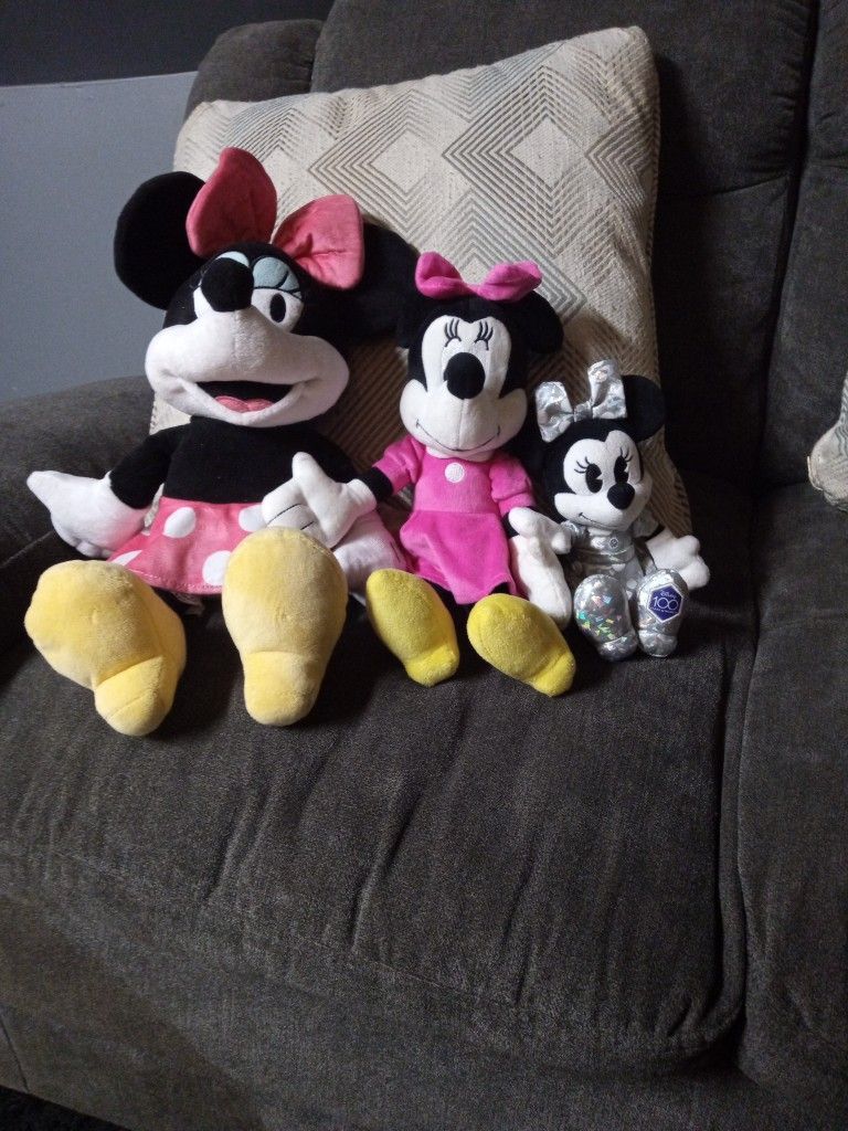 Minnie Mouse Stuffed Trio