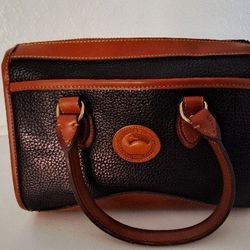 Dooney and Bourke Leather Purse