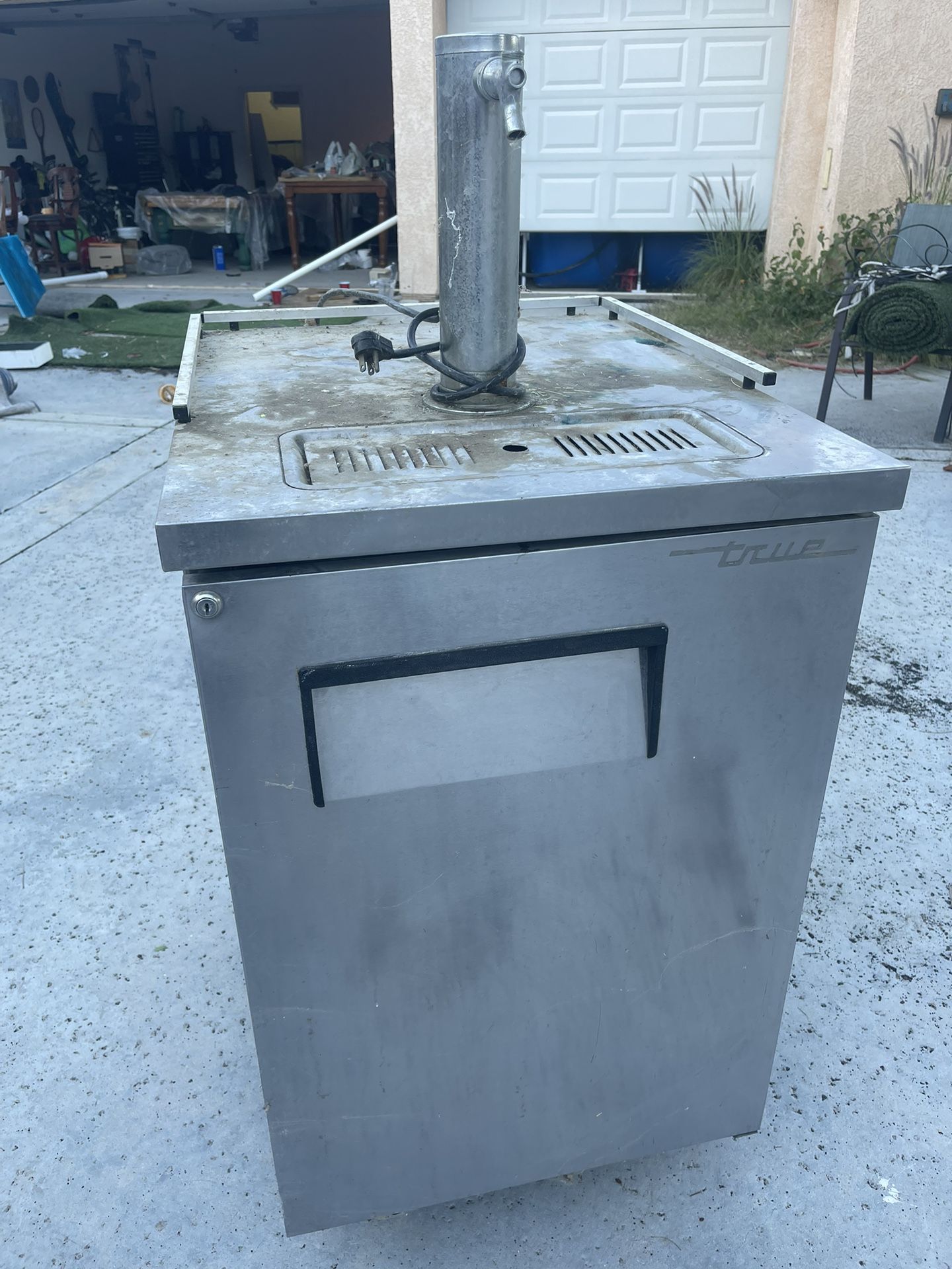 True Kegerator for Sale in Palm Springs, CA OfferUp