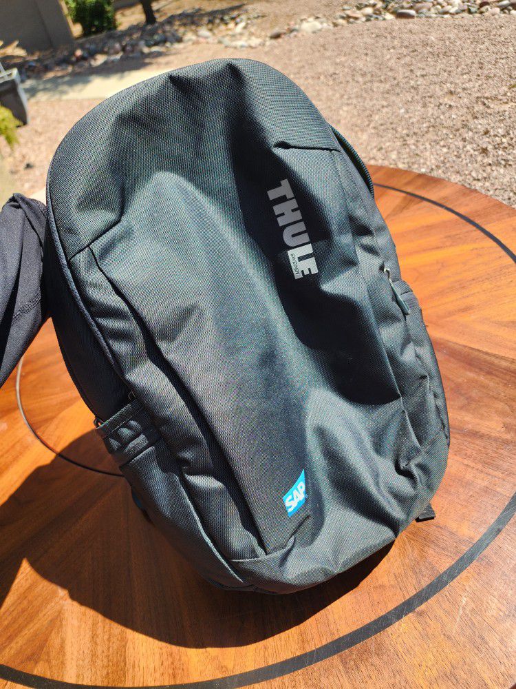 Thule Subterra 30L Backpack - Charcoal/Black ~ Green Int Travel Hiking