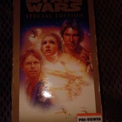 STAR WARS: A NEW HOPE – 1997 SPECIAL EDITION VHS
⭐ Authentic Blockbuster Video Rental Copy ⭐