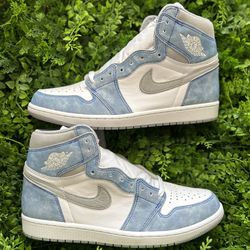 Nike Air Jordan 1 ‘Hyper Royal’ (Size 11)