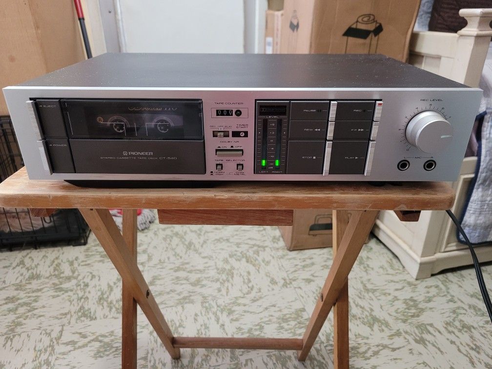 VINTAGE PIONEER CASSETTE DECK (FOR PARTS OR REPAIR)