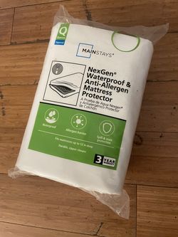 Brand New Mainstays Queen NexGen Waterproof Mattress Protector (Zippered)