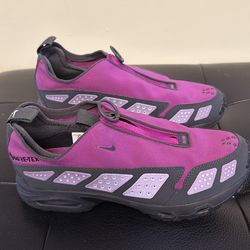 Nike women sneaker size 8.5