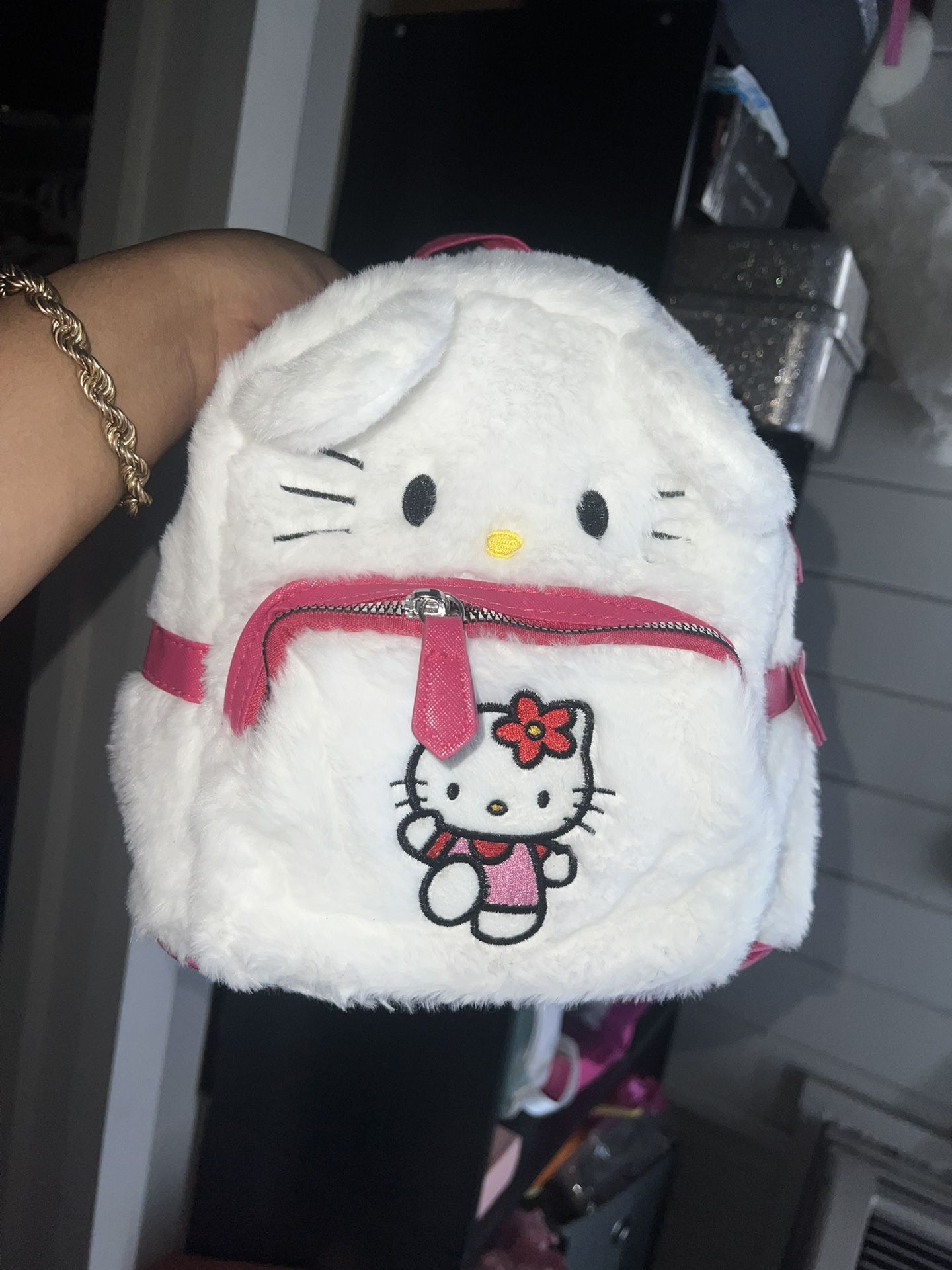 Hello Kitty Backpack ❤️🌺
