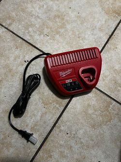 Milwaukee M12 Charger