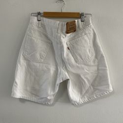 Vintage 550 Levi’s white Bermuda style shorts.  Bin A