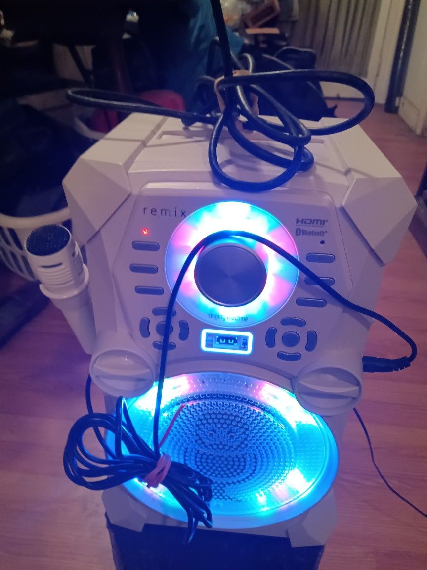 REMIX(illuminating karaoke singing machine)