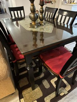 Dinning Table with 6 chairs
