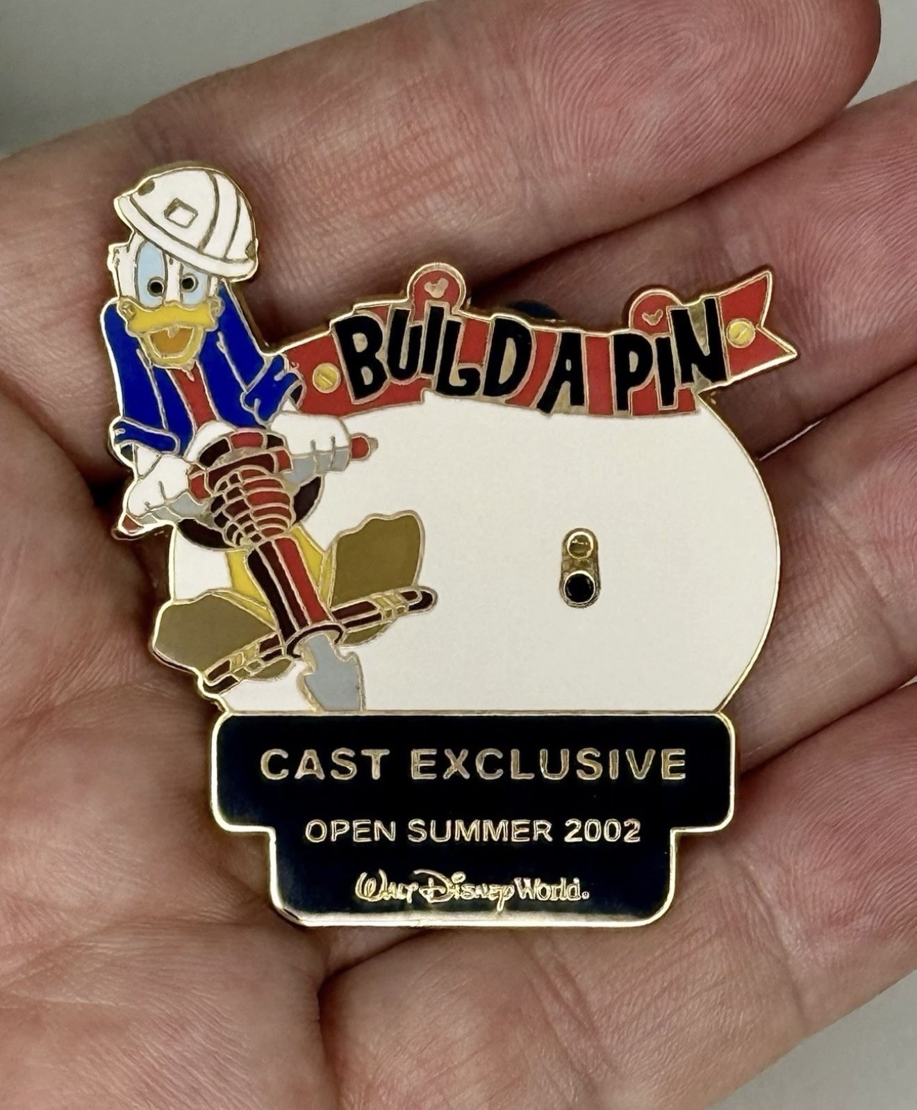Disney WDW Cast Exclusive Build A  Base Donald LE   13115 Pin