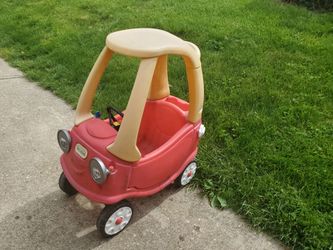 Little Tikes cozy coupe car