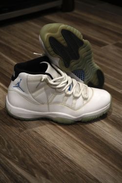 Jordan 11 Legend Blue Size 9.5