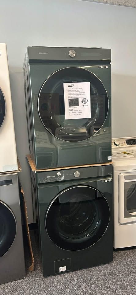 Samsung Green Bespoke Smart 5.3 cu.ft Washer and 7.6 cu.ft Electric Dryer set for sale