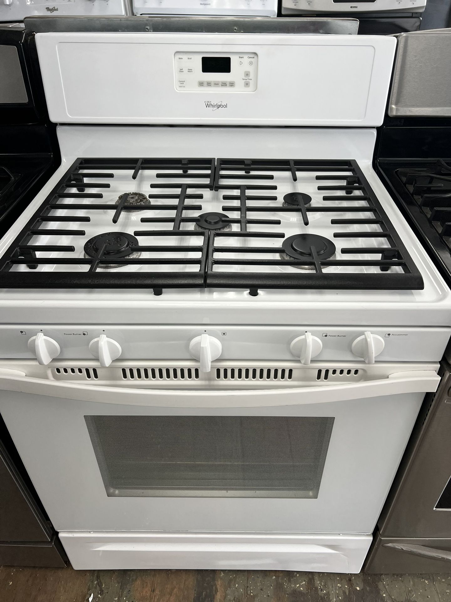 WHIIRLPOOR Gas Stove Like Brand And 3 Months Warranty