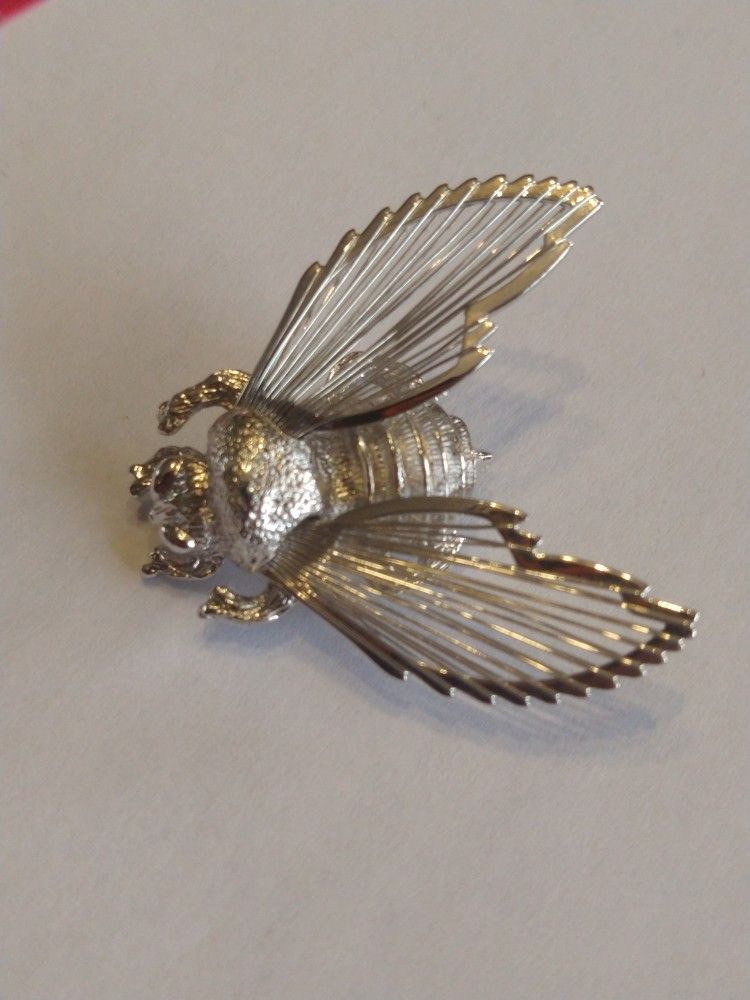 Monet Bee Brooch Pin