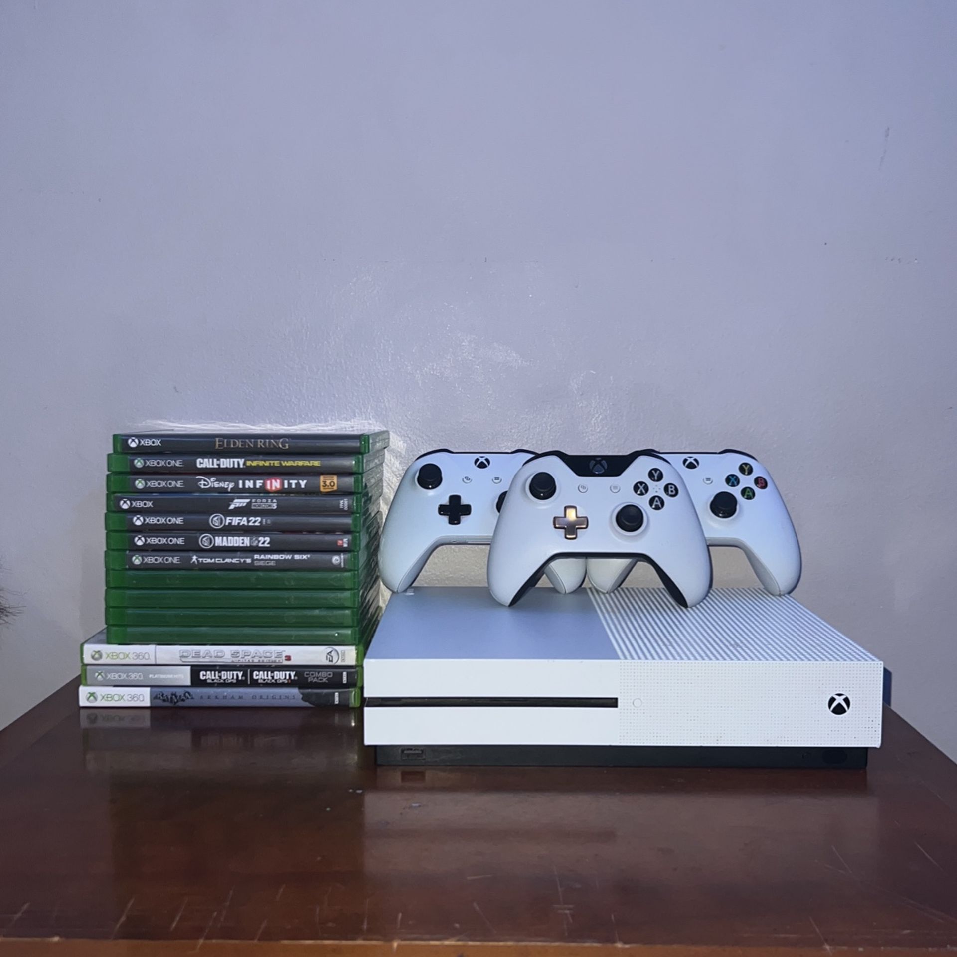 Xbox One S 1TB  ||  3 Controllers  ||  17 Games  ||  (NEGOTIABLE)