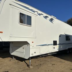 2006 trip Axle 40Ft Toyhauler 