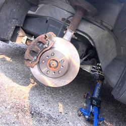 Brake Pads And Rotors Replacement Etc...mobile Mechanic 